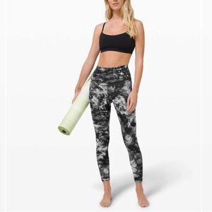 Lululemon | Wunder Under High-Rise
Tight 25" *Full-On Luxtreme | Size 4